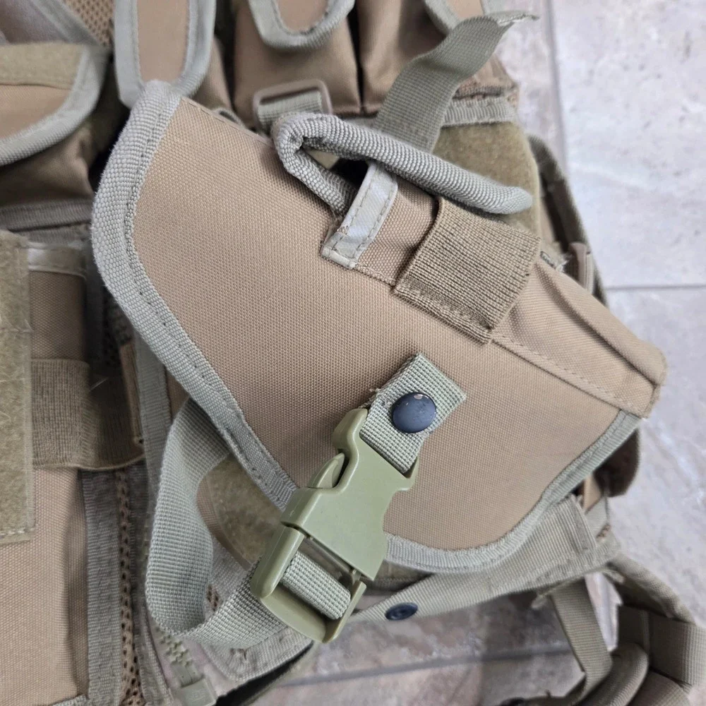 Red Rock Outdoor Gear Tactical Vest‎ Coyote Tan Cross Draw Holster Mag Pouches
